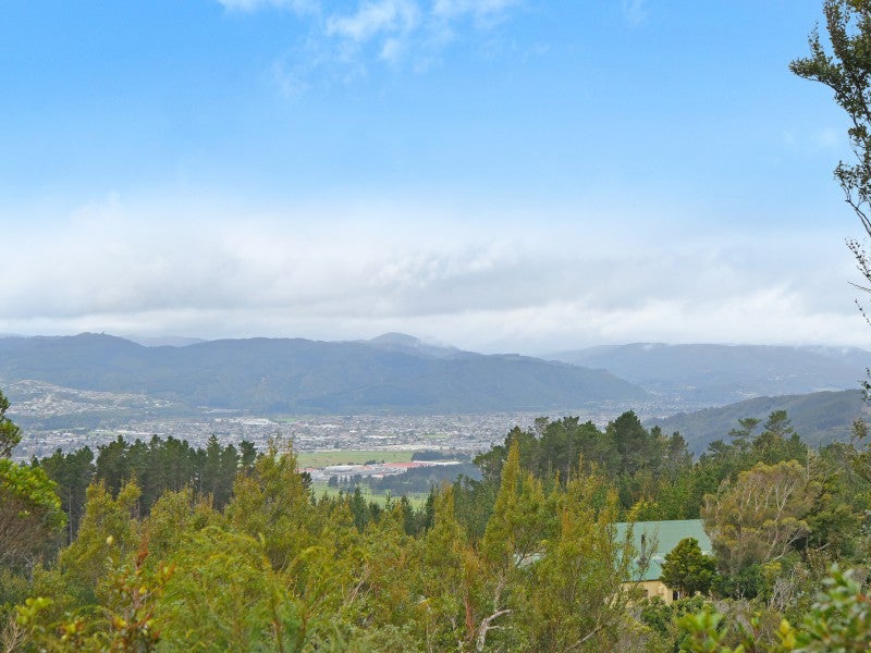 75 Avro Road, Blue Mountains, Upper Hutt - Carousel 1