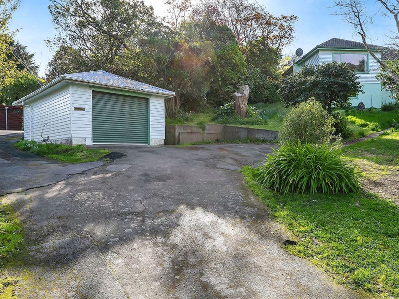 6 Romney Square, Tawa, Wellington - Carousel 20