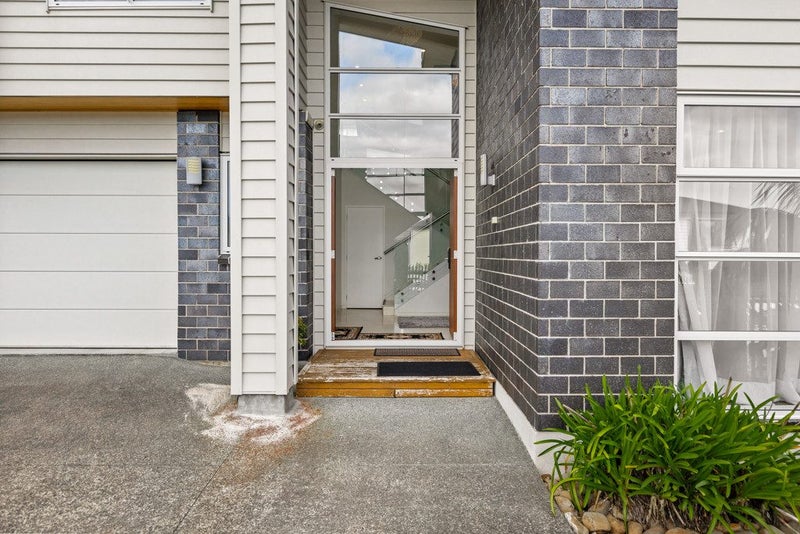 75 San Valentino Drive, Henderson, Auckland - Carousel 2