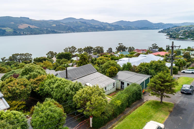 12 Jane Street, Macandrew Bay, Dunedin - Carousel 2