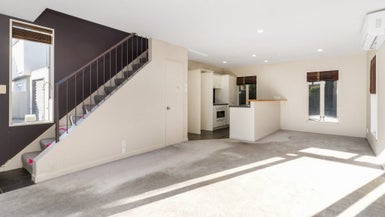 4/240 Kilmore Street, Christchurch Central, Christchurch - Carousel 1
