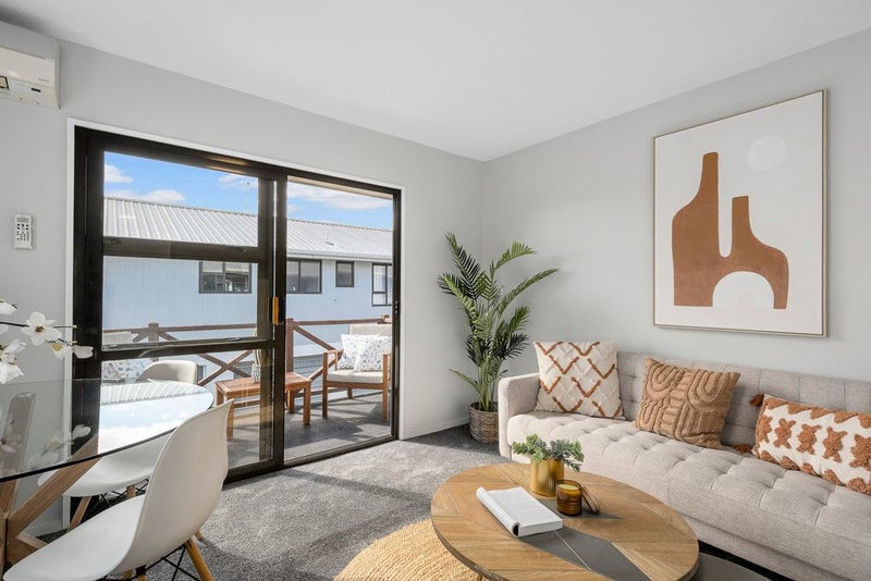 10/82 Bishop Street, St Albans, Christchurch - Carousel 2