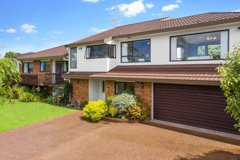 10 Soling Place, West Harbour, Auckland - Carousel 1