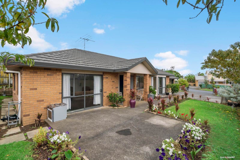 6 Freda Place, Favona, Auckland - Carousel 1