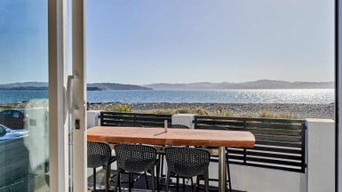 147 Marine Parade, Eastbourne, Lower Hutt - Carousel 1