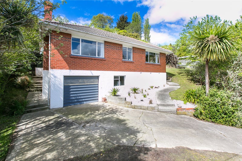 18 Quarry Road, Green Island, Dunedin - Carousel 1