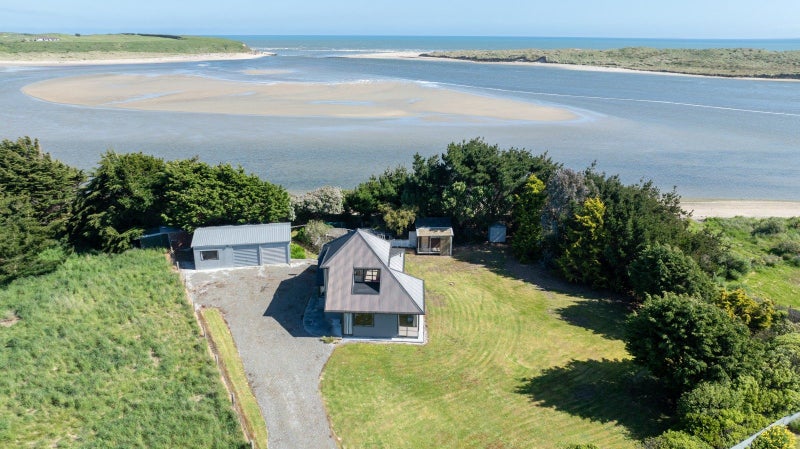 4 Firth Street, Fortrose, Tokanui - Carousel 1