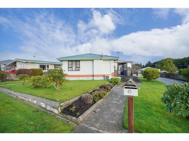 45 Ascot Terrace, Kingswell, Invercargill - Carousel 1