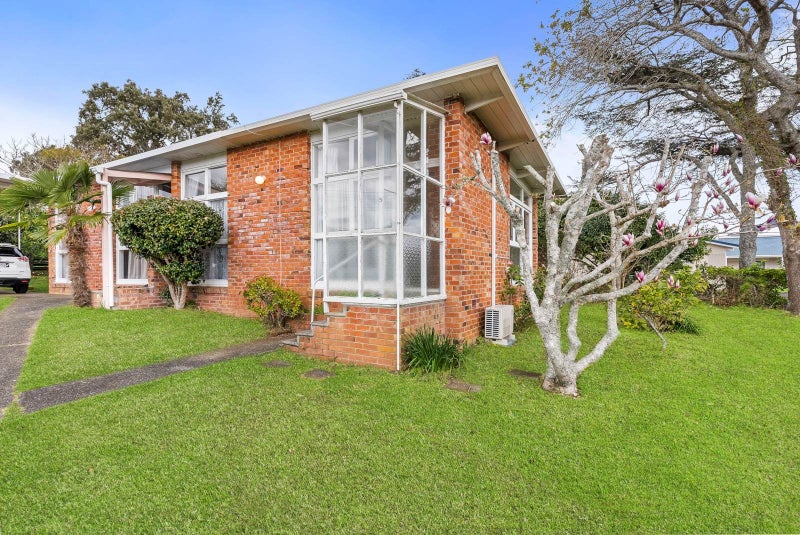5/13 Napoleon Avenue, Milford, Auckland - Carousel 1