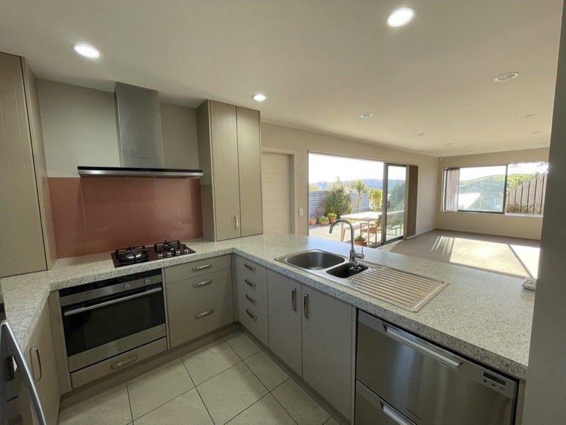 15 Lacebark Lane, Woodridge, Wellington - Carousel 2