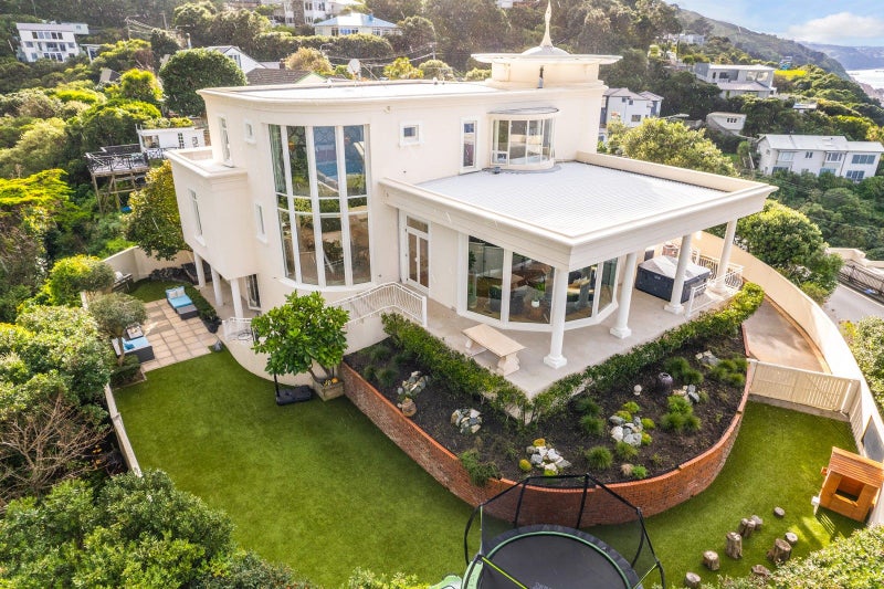 61 Onslow Road, Khandallah, Wellington - Carousel 2