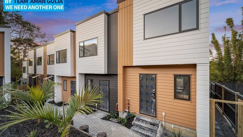 27 Don Oliver Lane, Glen Eden, Auckland - Carousel 1