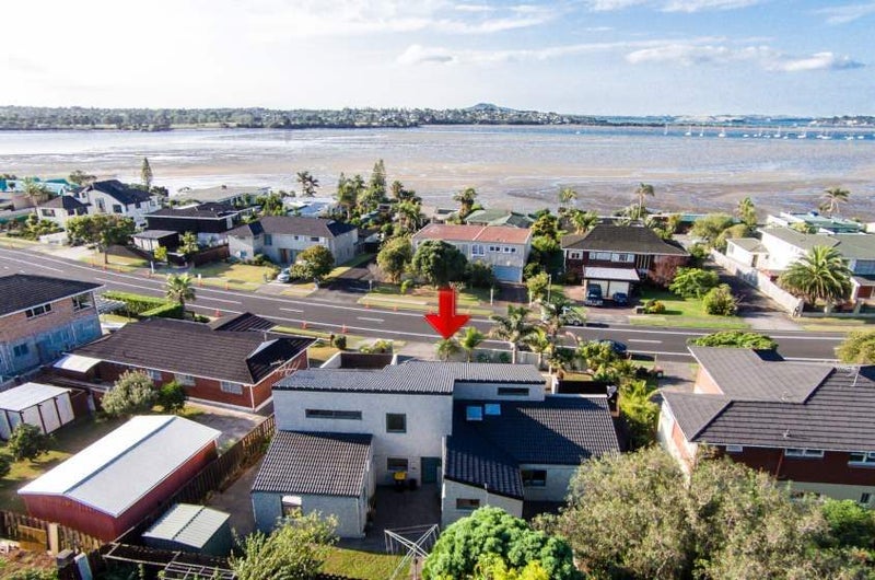 43 Bramley Drive, Farm Cove, Auckland - Carousel 1