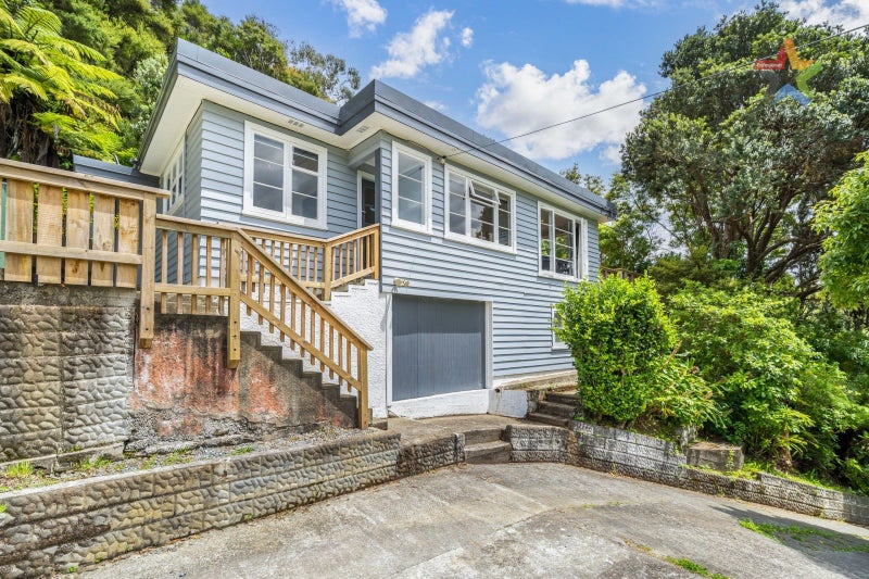 110 Seddon Street, Naenae, Lower Hutt - Carousel 1