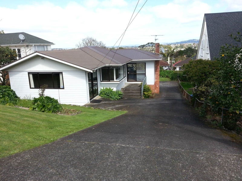 5 Pickens Crescent, Mount Albert, Auckland - Carousel 1