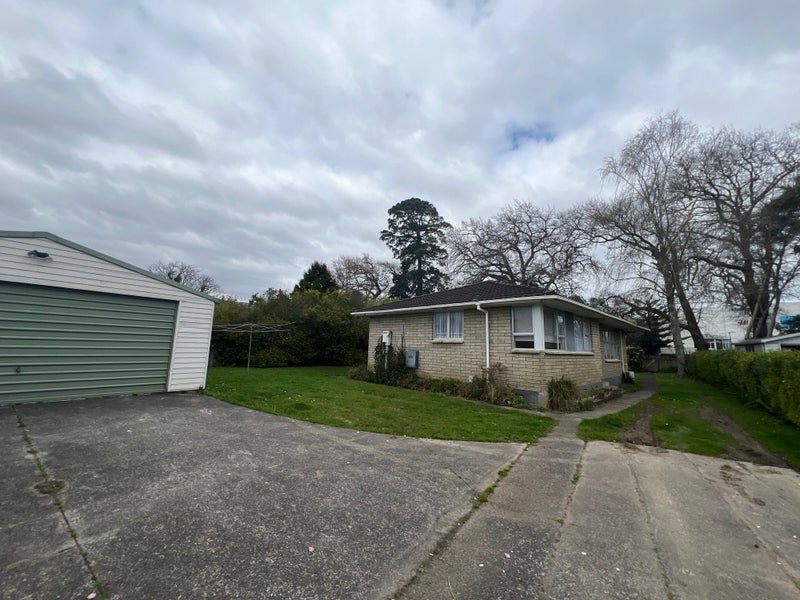 49 Rutherford Street, Chedworth, Hamilton - Carousel 1