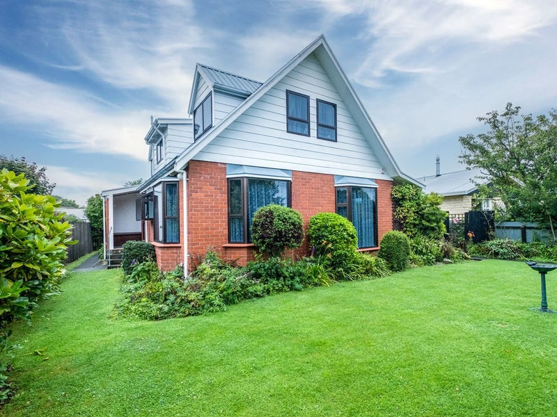 15 Alloway Street, Fairlie - Carousel 1