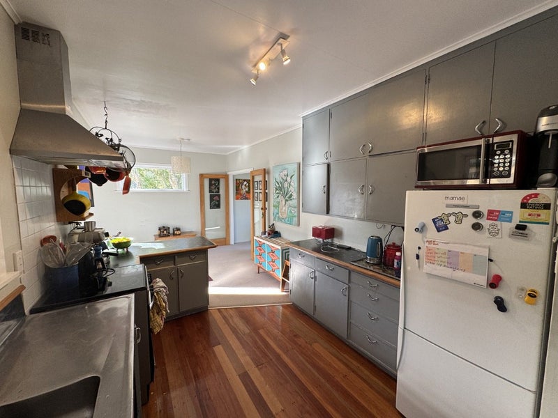 51B Cornford Street, Karori, Wellington - Carousel 2