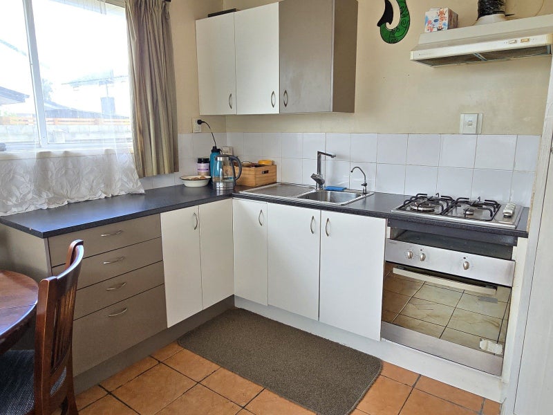 34 Raleigh Street, Awapuni, Palmerston North - Carousel 2