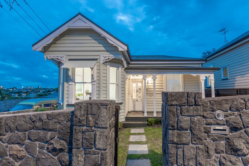 31 Bond Street, Grey Lynn, Auckland - Carousel 1