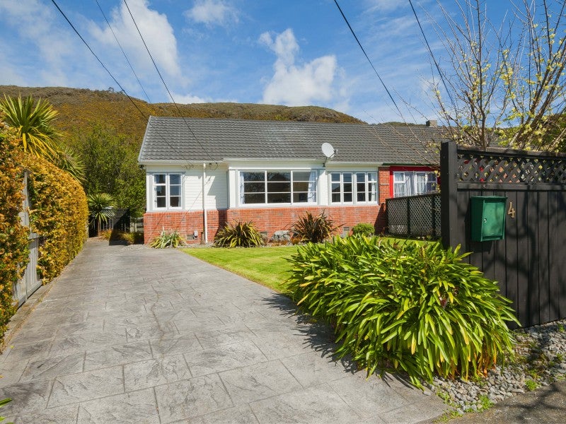 54 Waddington Drive, Naenae, Lower Hutt - Carousel 1