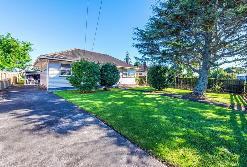 13 Awatere Street, Clover Park, Auckland - Carousel 2