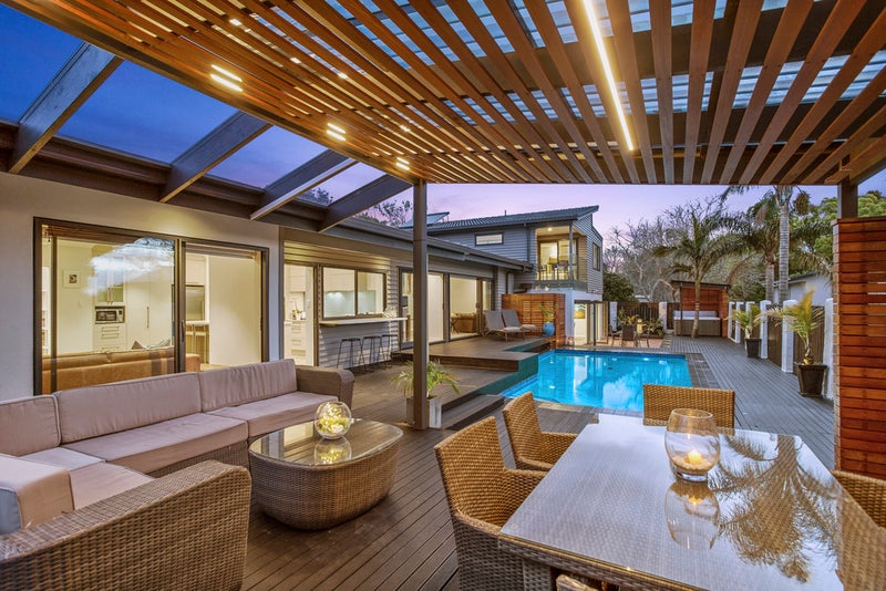 5 Beaconview Rise, Farm Cove, Auckland - Carousel 1