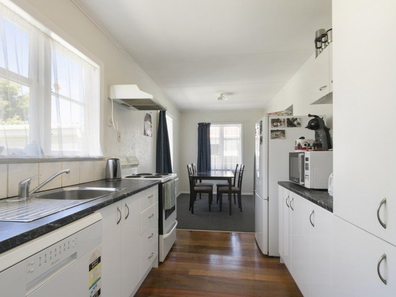 7 Edmonds Street, Wainuiomata, Lower Hutt - Carousel 2