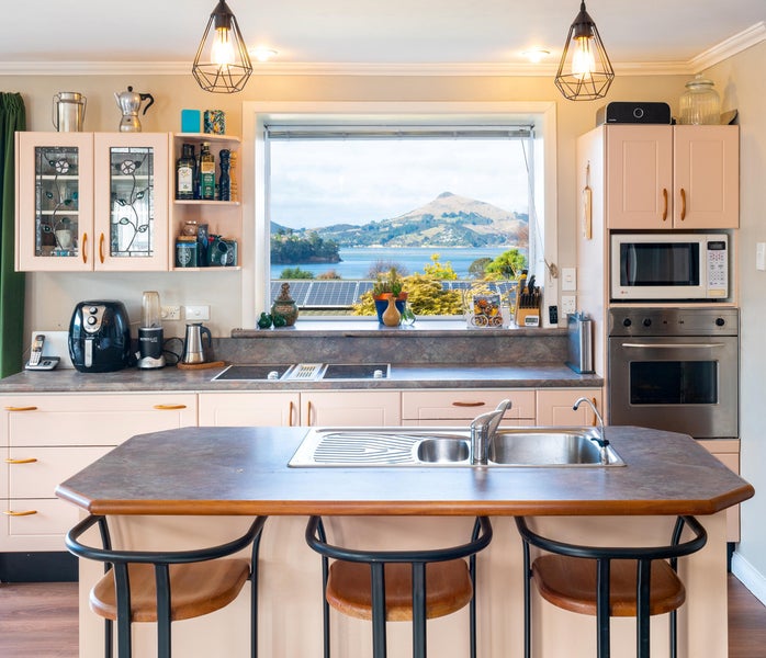 4 Delphic Street, Sawyers Bay, Dunedin - Carousel 2