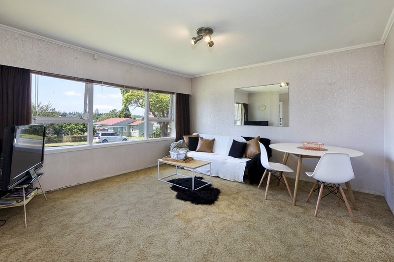 4/55 Point England Road, Point England, Auckland - Carousel 2