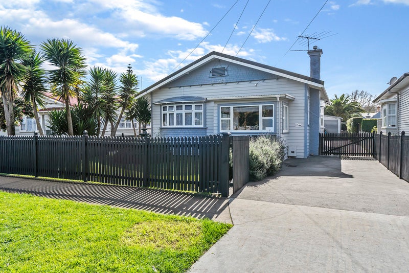 40 Boyd Avenue, Royal Oak, Auckland - Carousel 1