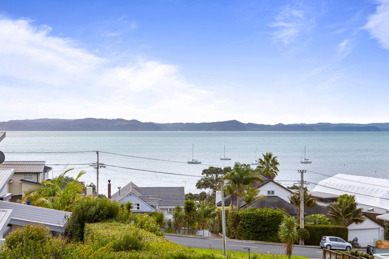 4 De Luen Avenue, Tindalls Beach, Whangaparaoa - Carousel 2