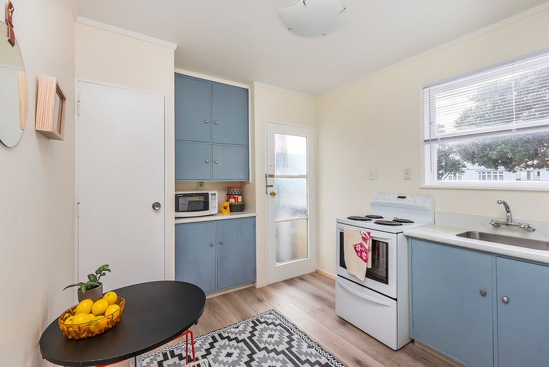 2/56 Brussels Street, Miramar, Wellington - Carousel 2