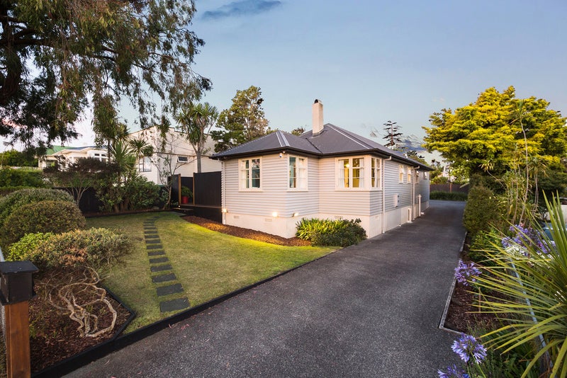 22 Bentleigh Avenue, New Windsor, Auckland - Carousel 1