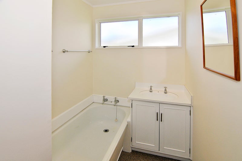 65 Stewart Drive, Newlands, Wellington - Carousel 20