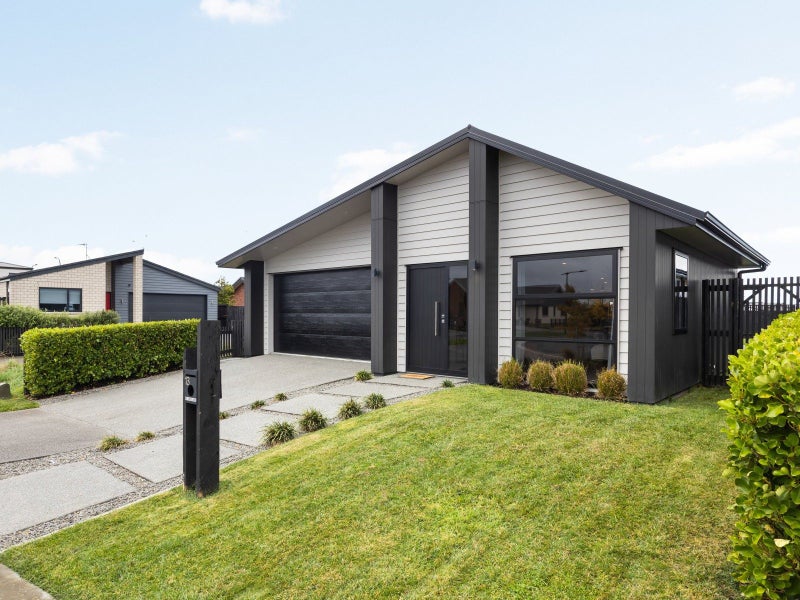 13 Lulu Avenue, Chartwell, Hamilton - Carousel 1