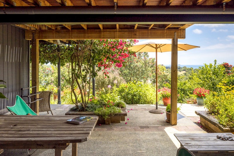 19 Coromandel Road, Oneroa, Waiheke Island - Carousel 2