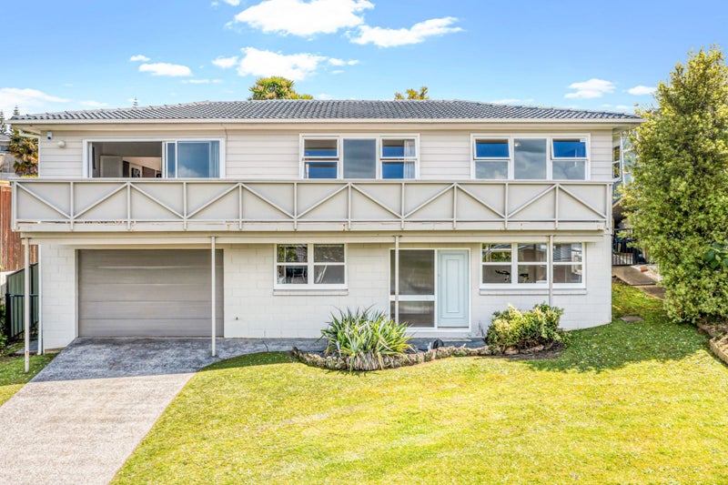 18 Woodcote Drive, Glenfield, Auckland - Carousel 2