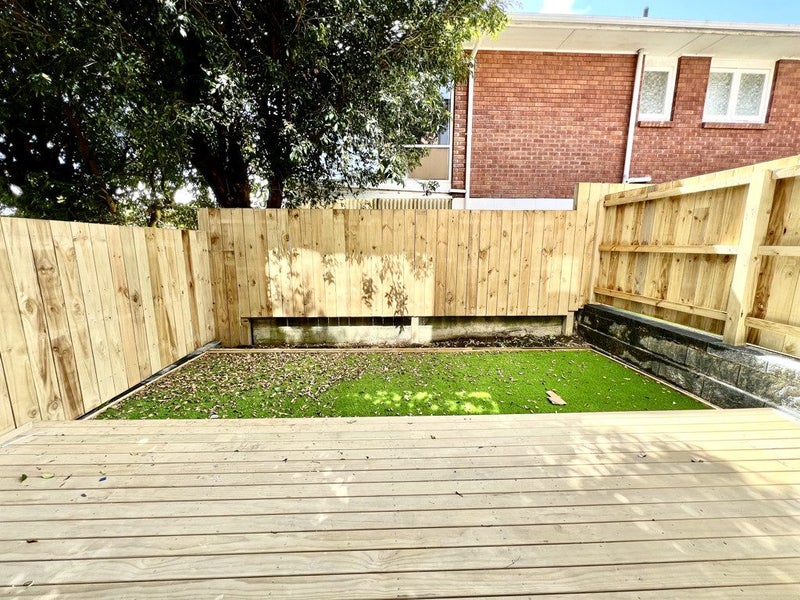 6/143 Carlisle Road, Northcross, Auckland - Carousel 9