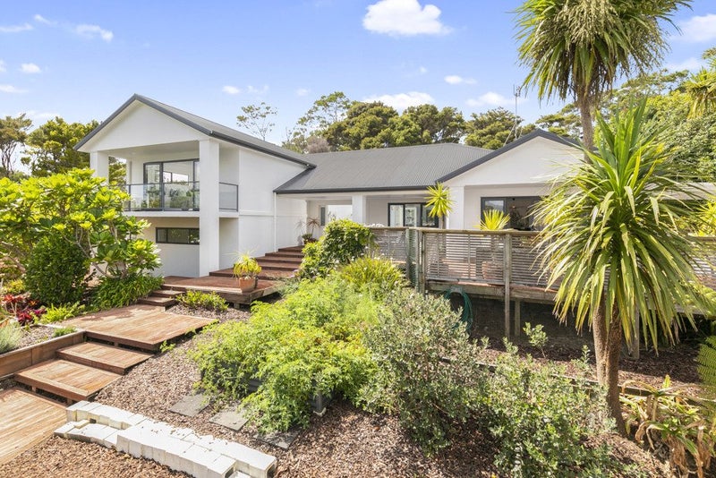 11 The Close, Greenhithe, Auckland - Carousel 1