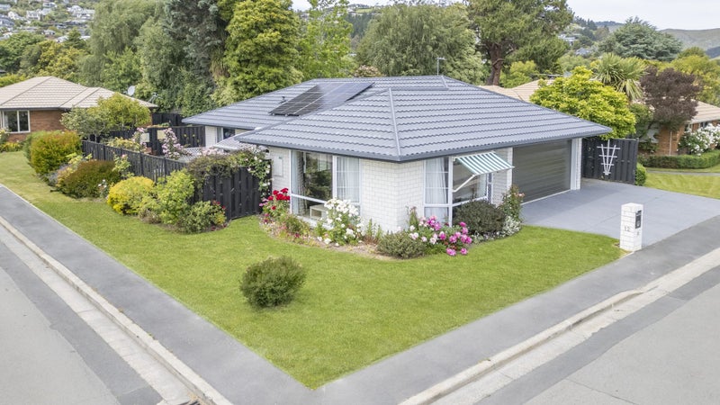 12 Castle Way, Beckenham, Christchurch - Carousel 24
