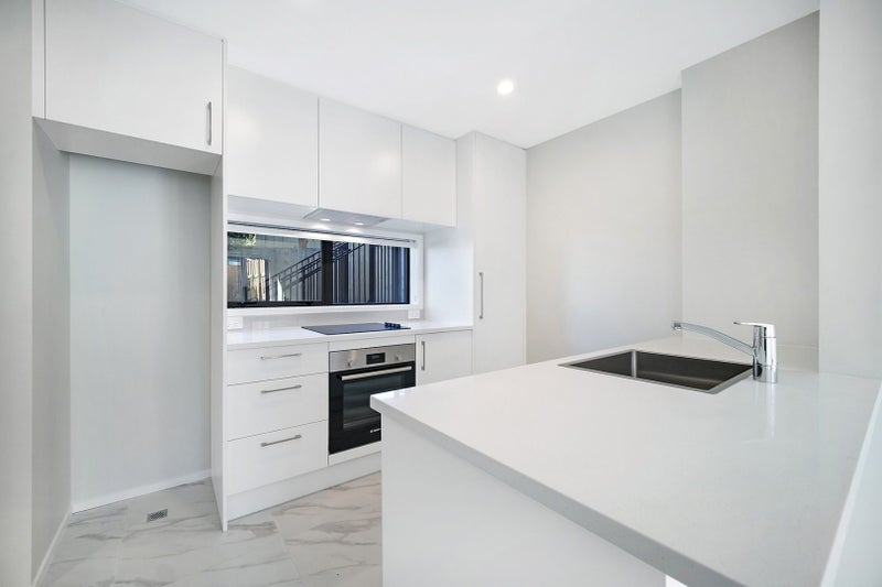 7/31 Ayton Drive, Totara Vale, North Shore City, Auckland - Carousel 2