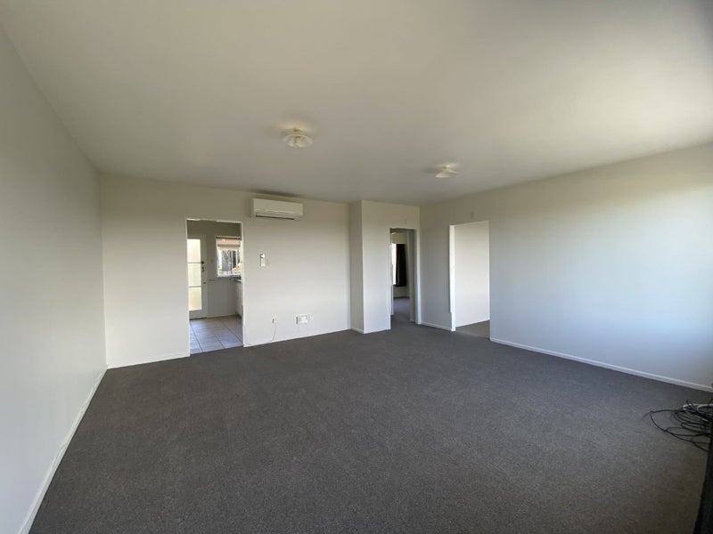 5/0 Owairaka Avenue, Owairaka, Auckland - Carousel 2