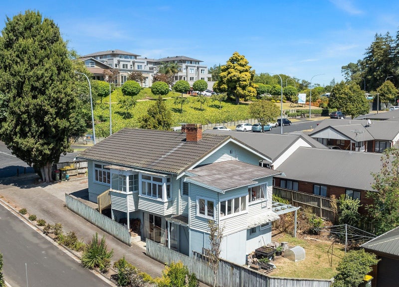 72A Palmerston Street, Hamilton Central, Hamilton - Carousel 1