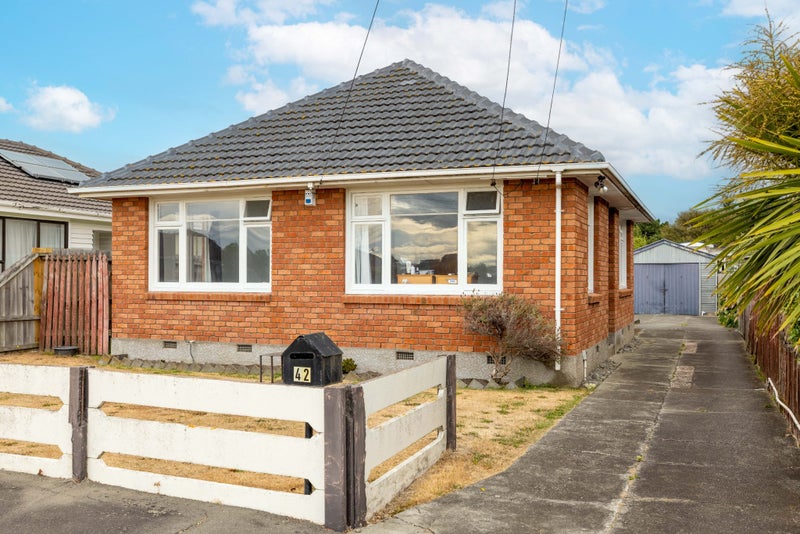 42 Pinewood Avenue, North New Brighton, Christchurch - Carousel 1