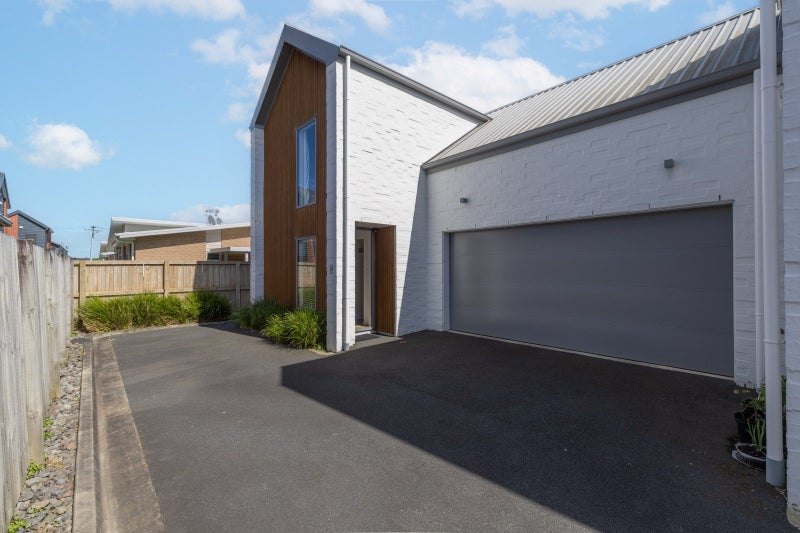 4/24 Lyon Street, Frankton, Hamilton - Carousel 1