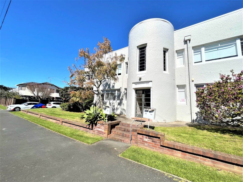 2/1 Marau Crescent, Mission Bay, Auckland - Carousel 16