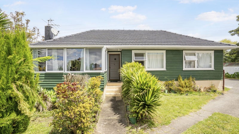 64 Clayton Avenue, Otara, Auckland - Carousel 1