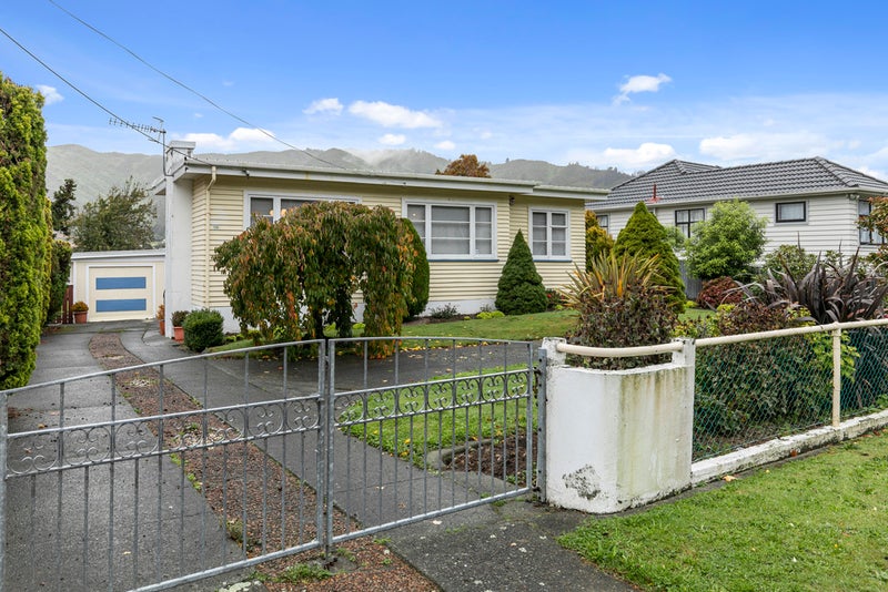 124 Wellington Road, Wainuiomata, Lower Hutt - Carousel 1
