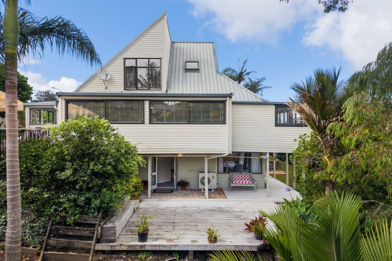 6 Bamfield Place, Hillsborough, Auckland - Carousel 1
